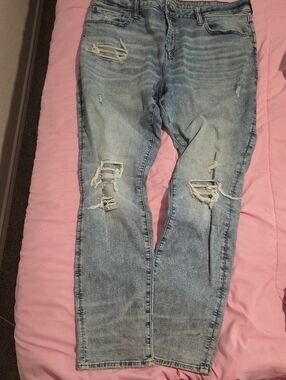 MENS AMERICAN EAGLE JEANS DISTRESSED